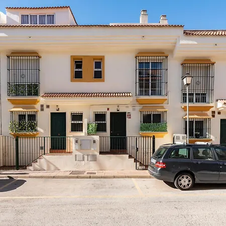 Holiday home Stylish Seaview Townhouse 3br Pool 4 Terraces